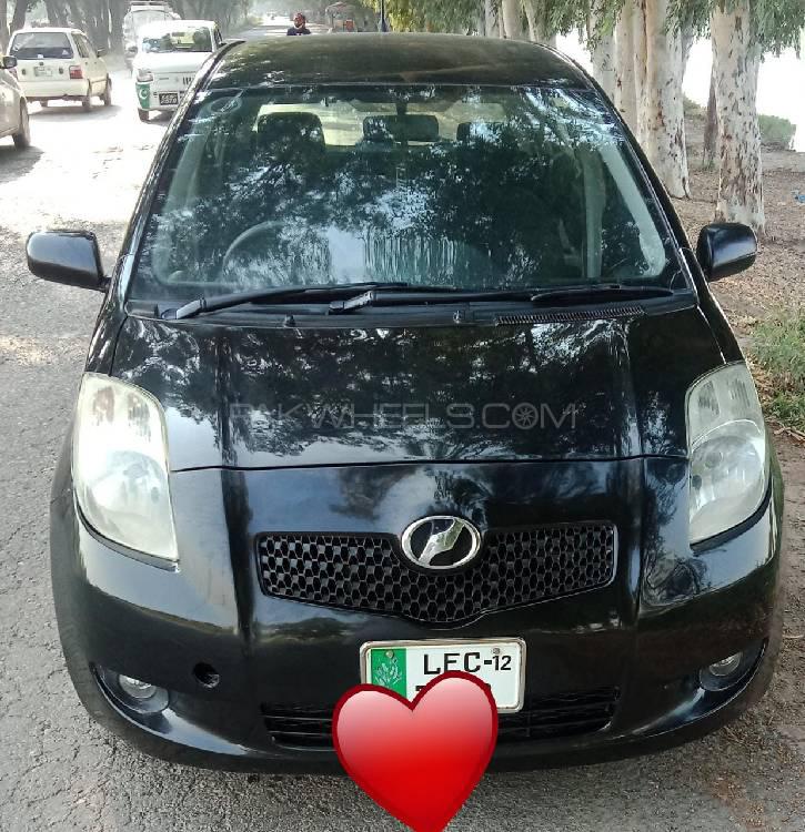 Toyota Vitz 2008 for Sale in Okara Image-1