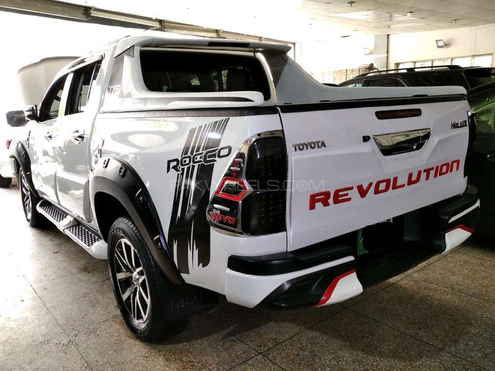 Toyota Hilux 2017 for Sale in Lahore Toyota Hilux 2017 for Sale in Lahore Image-11