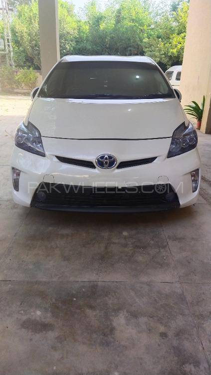 Toyota Prius 2011 for Sale in Peshawar Image-1