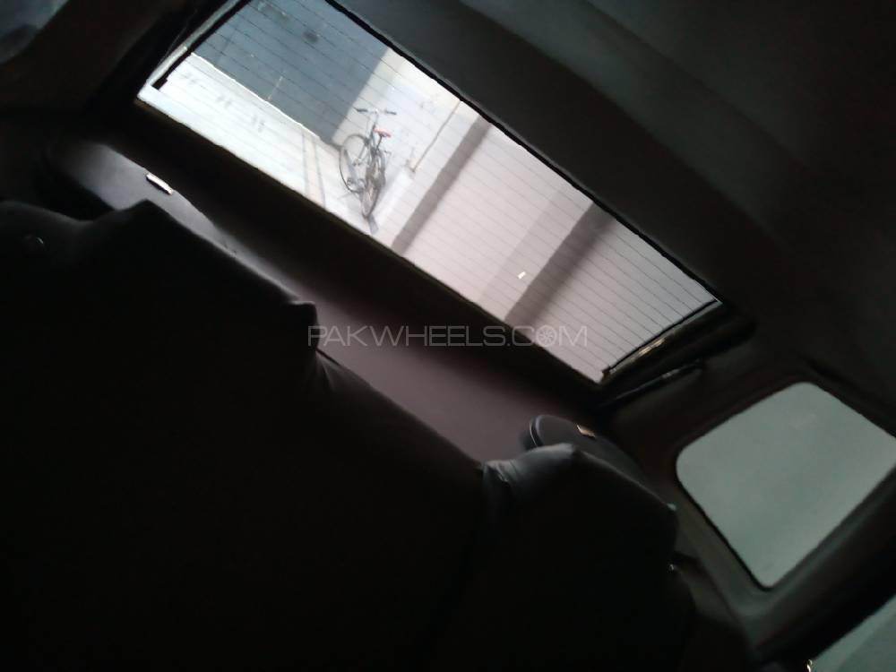 Suzuki Cultus 2005 for Sale in Peshawar Suzuki Cultus 2005 for Sale in Peshawar Image-3