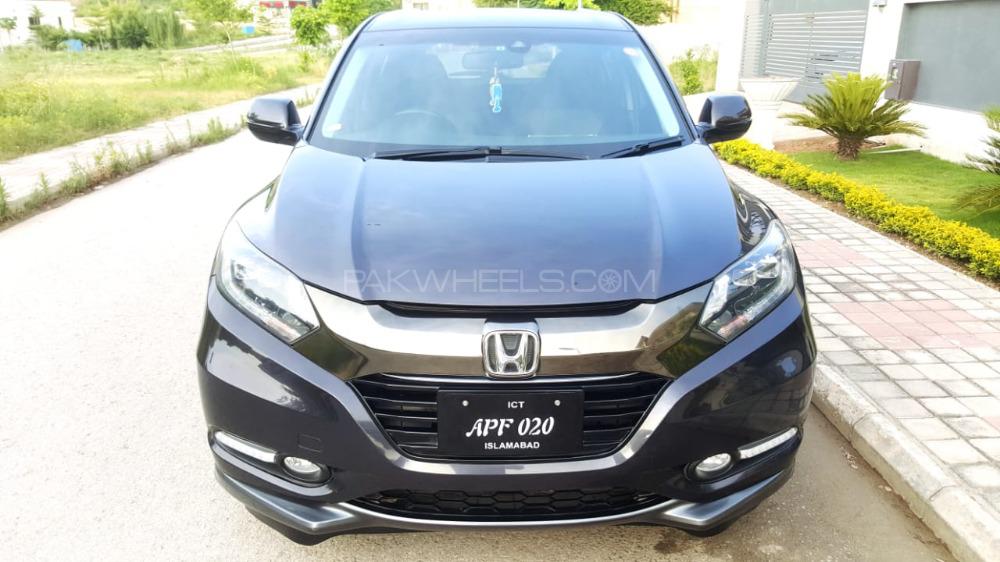 Honda Vezel 2016 for Sale in Peshawar Image-1