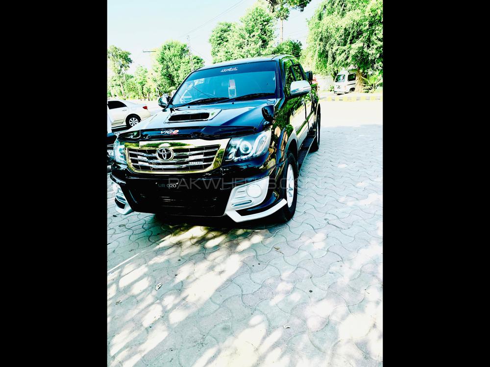 Toyota Hilux 2012 for Sale in Peshawar Toyota Hilux 2012 for Sale in Peshawar Image-2