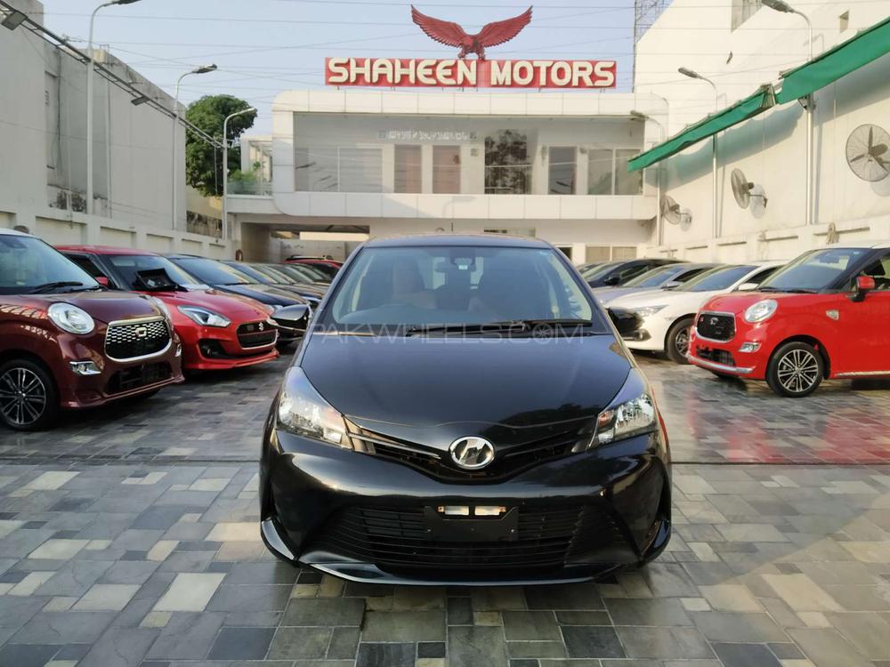 Toyota Vitz 2016 for Sale in Lahore Image-1