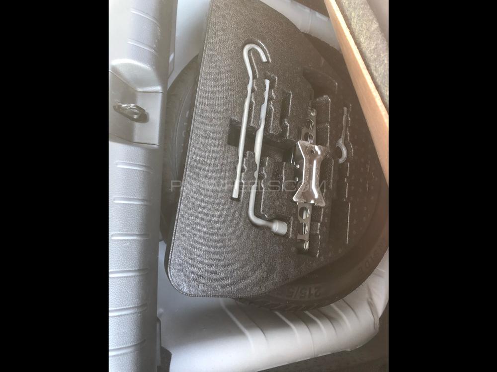 Honda Civic 2017 for Sale in Sialkot Honda Civic 2017 for Sale in Sialkot Image-5