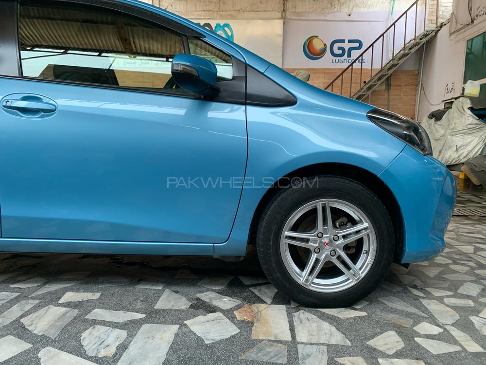 Toyota Vitz 2014 for Sale in Peshawar Image-1