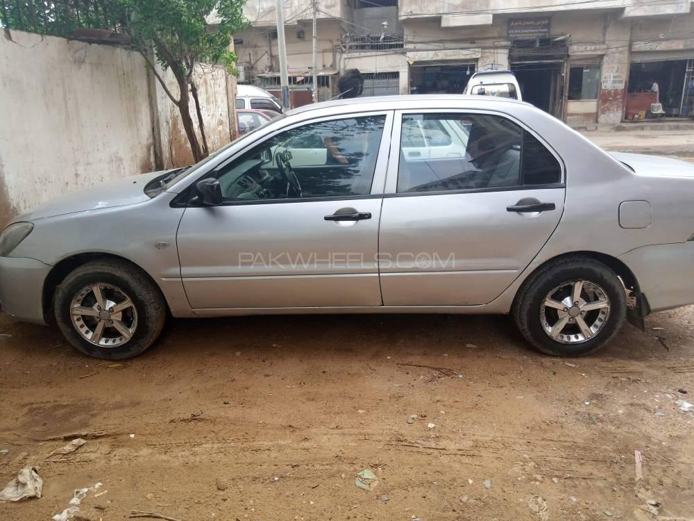 Mitsubishi Lancer 2005 for Sale in Karachi Mitsubishi Lancer 2005 for Sale in Karachi Image-5