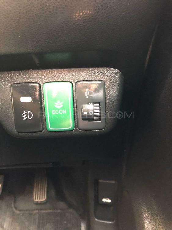 Honda Fit 2012 for Sale in Lahore Honda Fit 2012 for Sale in Lahore Image-3