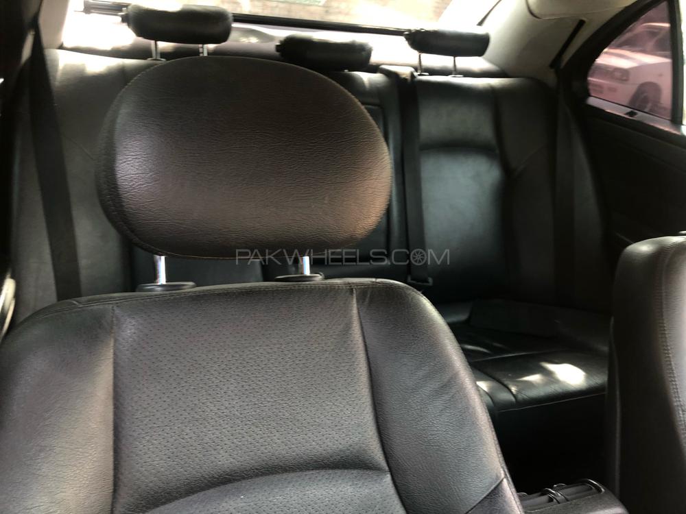 مرسڈیز بینز سی کلاس 2002 for Sale in پشاور مرسڈیز بینز سی کلاس 2002 for Sale in پشاور Image-7