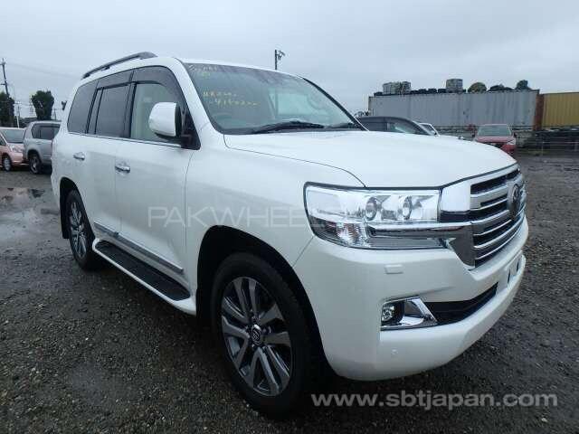 Toyota Land Cruiser 2017 for Sale in Karachi Image-1