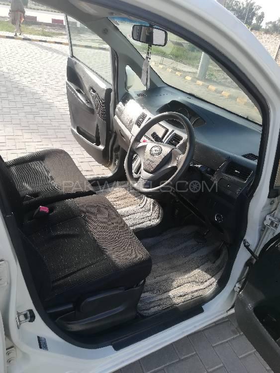 Daihatsu Move 2011 for Sale in Lahore Daihatsu Move 2011 for Sale in Lahore Image-11