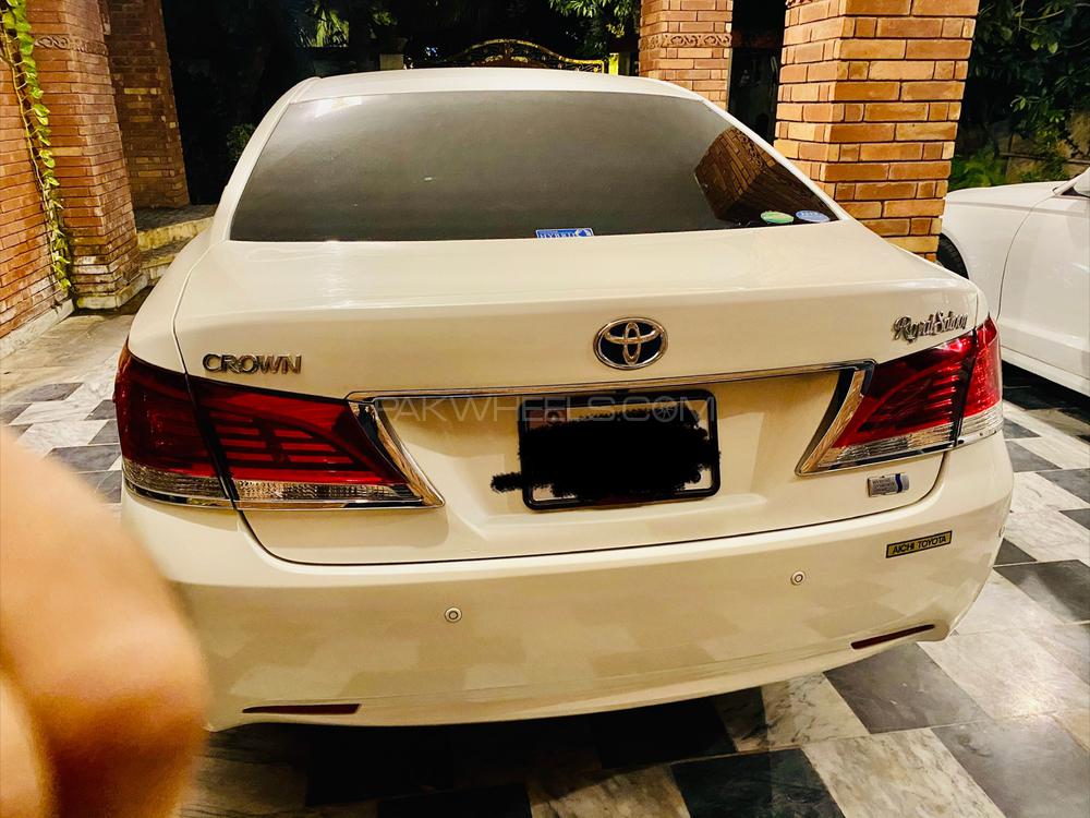 Toyota Crown 2014 for Sale in Islamabad Toyota Crown 2014 for Sale in Islamabad Image-7
