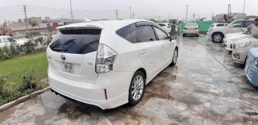 Toyota Prius Alpha 2013 for Sale in Peshawar Toyota Prius Alpha 2013 for Sale in Peshawar Image-7