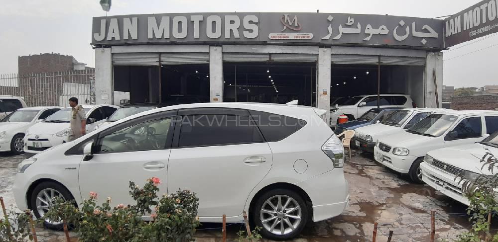 Toyota Prius Alpha 2013 for Sale in Peshawar Toyota Prius Alpha 2013 for Sale in Peshawar Image-4