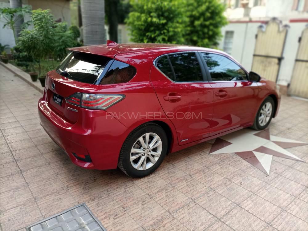 Lexus CT200h 2017 for Sale in Gujranwala Lexus CT200h 2017 for Sale in Gujranwala Image-6