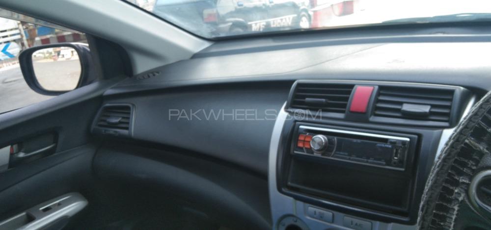 Honda City 2011 for Sale in Lahore Image-1