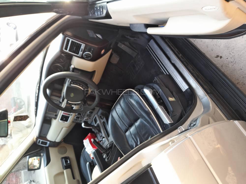 رینج روور ایووک 2004 for Sale in پشاور رینج روور ایووک 2004 for Sale in پشاور Image-2