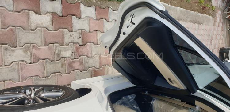 Toyota Corolla 2020 for Sale in Peshawar Toyota Corolla 2020 for Sale in Peshawar Image-11