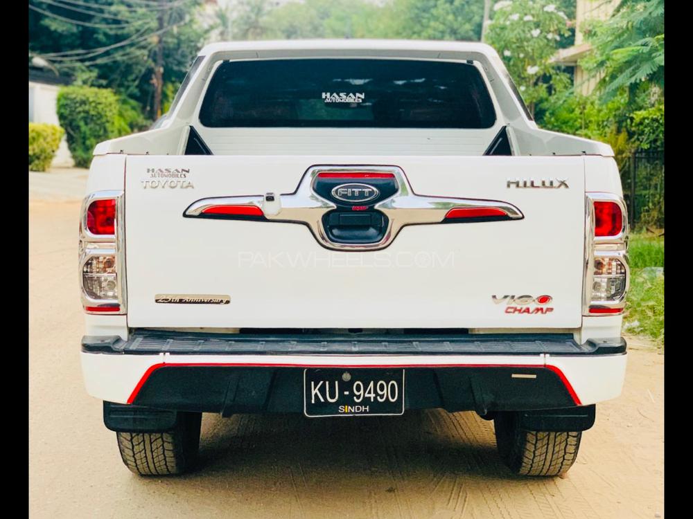 Toyota Hilux 2016 for Sale in Karachi Toyota Hilux 2016 for Sale in Karachi Image-2