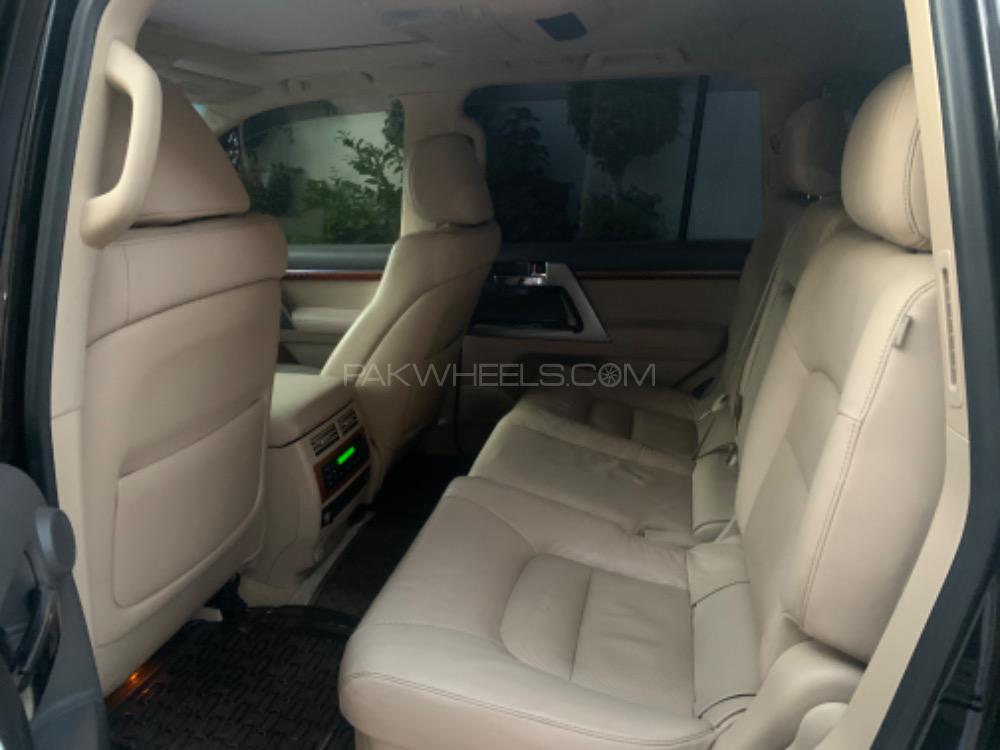 Toyota Land Cruiser 2013 for Sale in Karachi Toyota Land Cruiser 2013 for Sale in Karachi Image-4