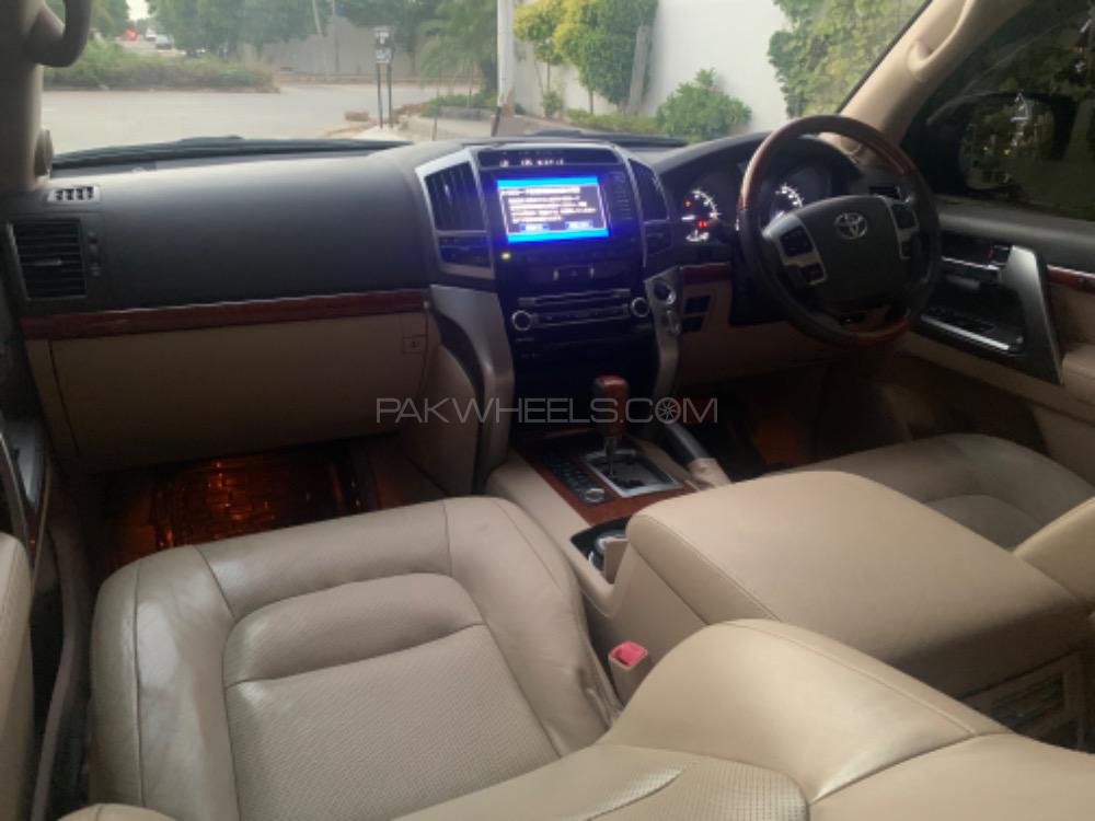 Toyota Land Cruiser 2013 for Sale in Karachi Toyota Land Cruiser 2013 for Sale in Karachi Image-8