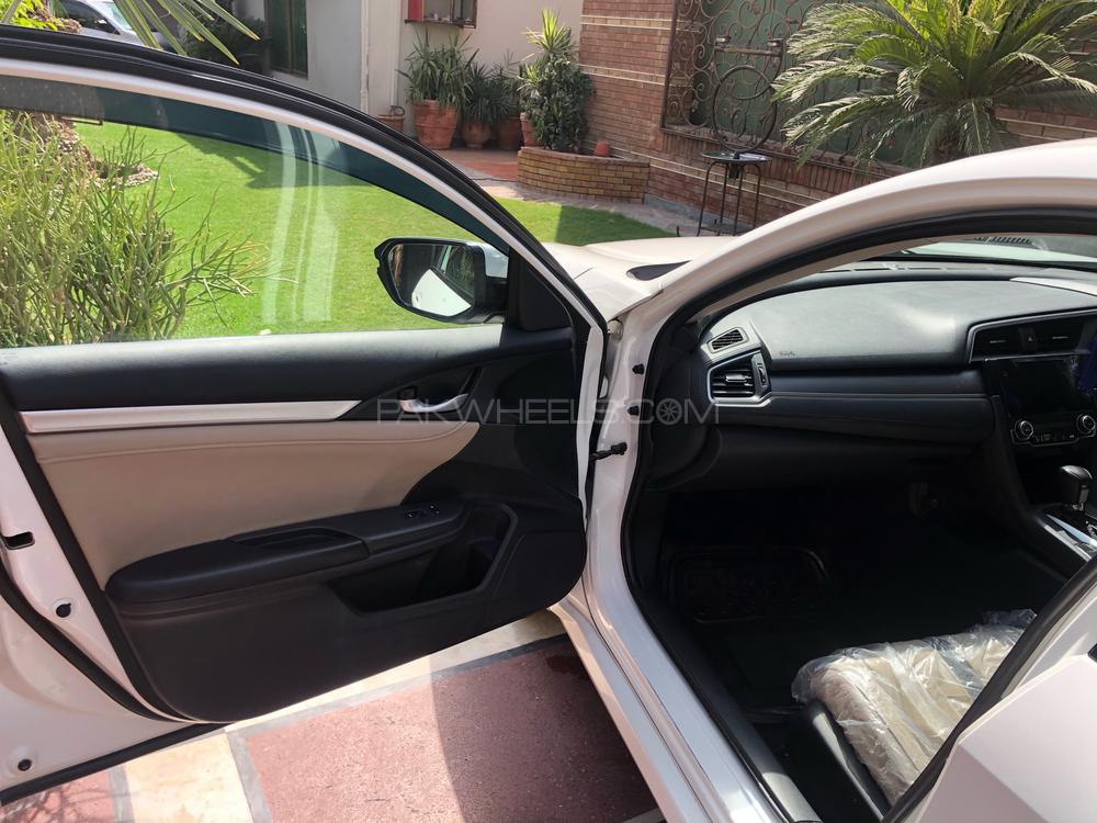 ہونڈا سوک 2017 for Sale in لاہور ہونڈا سوک 2017 for Sale in لاہور Image-9
