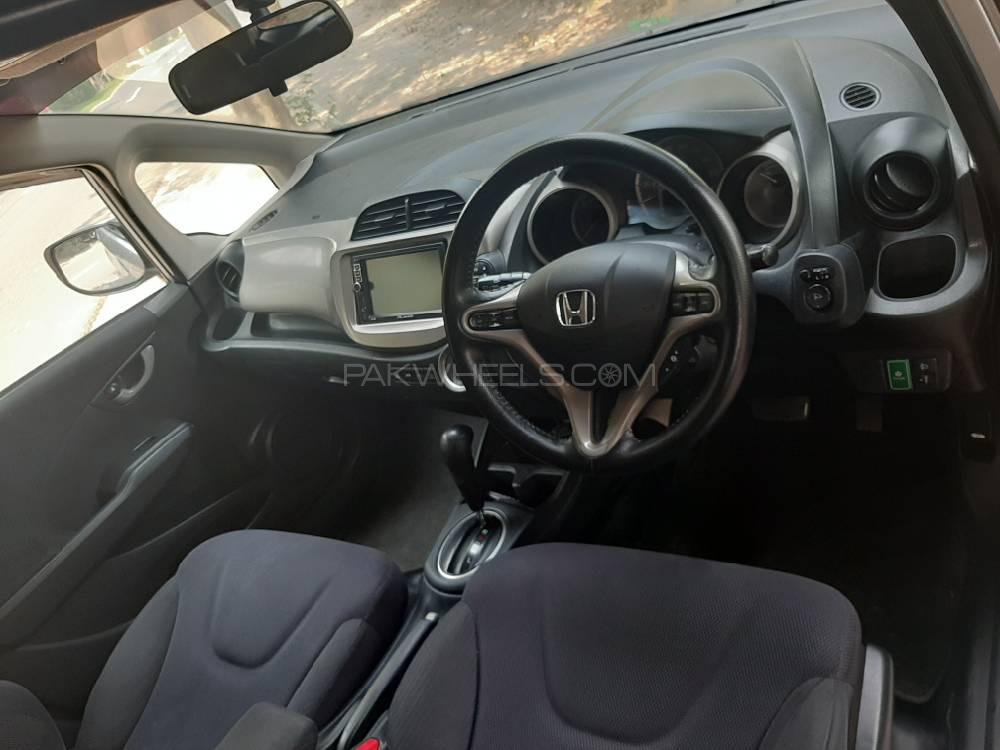 Honda Fit 2011 for Sale in Lahore Honda Fit 2011 for Sale in Lahore Image-4