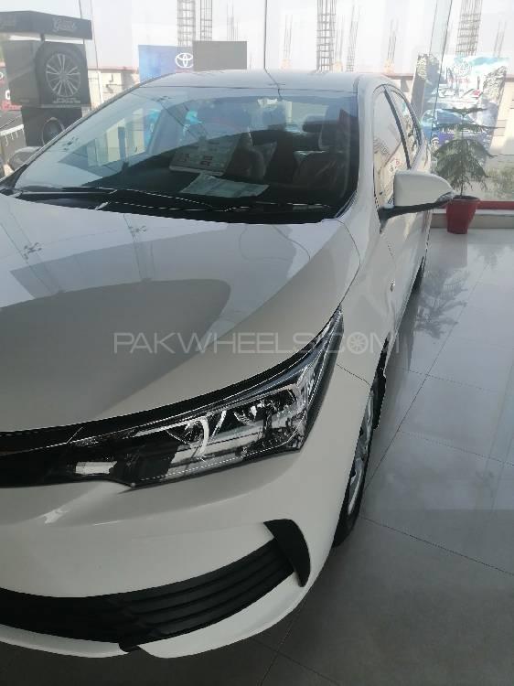Toyota Corolla 2020 for Sale in Peshawar Image-1