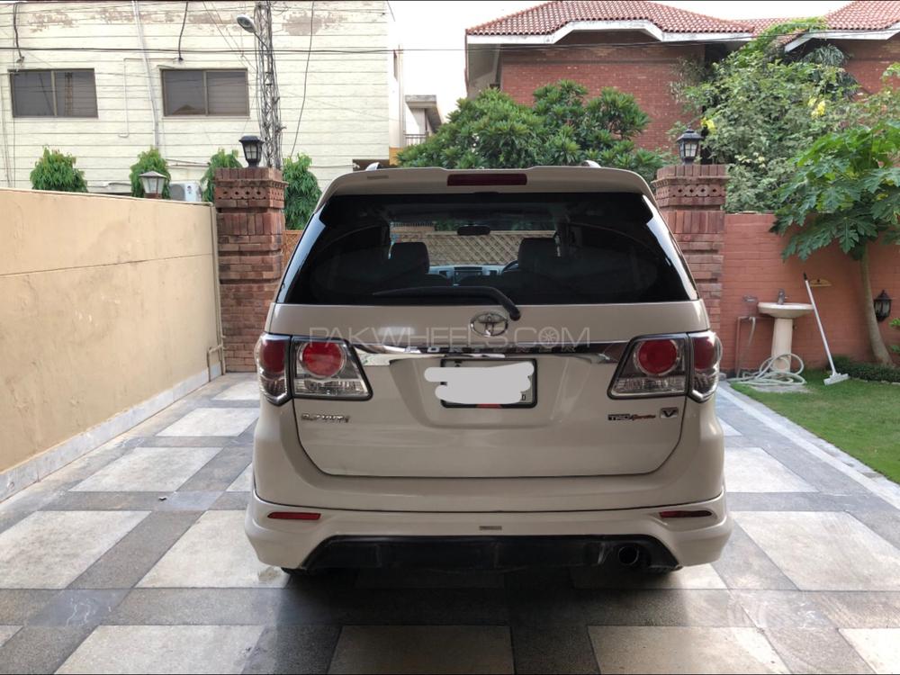 Toyota Fortuner 2015 for Sale in Lahore Toyota Fortuner 2015 for Sale in Lahore Image-2