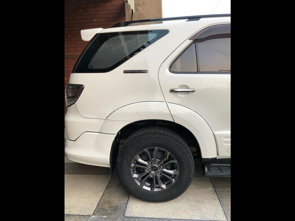 Toyota Fortuner 2015 for Sale in Lahore Toyota Fortuner 2015 for Sale in Lahore Image-6