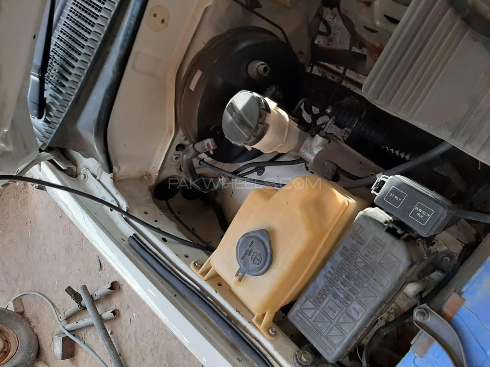 Toyota Hilux 2005 for Sale in Attock Toyota Hilux 2005 for Sale in Attock Image-6