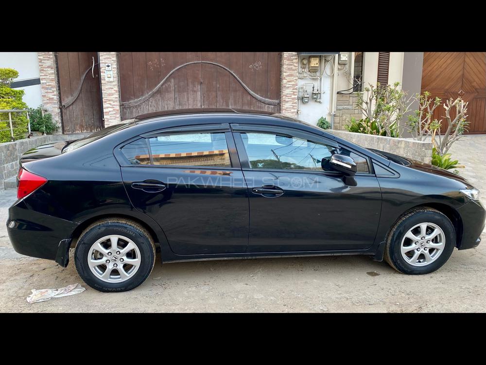 Honda Civic 2015 for Sale in Karachi Honda Civic 2015 for Sale in Karachi Image-2