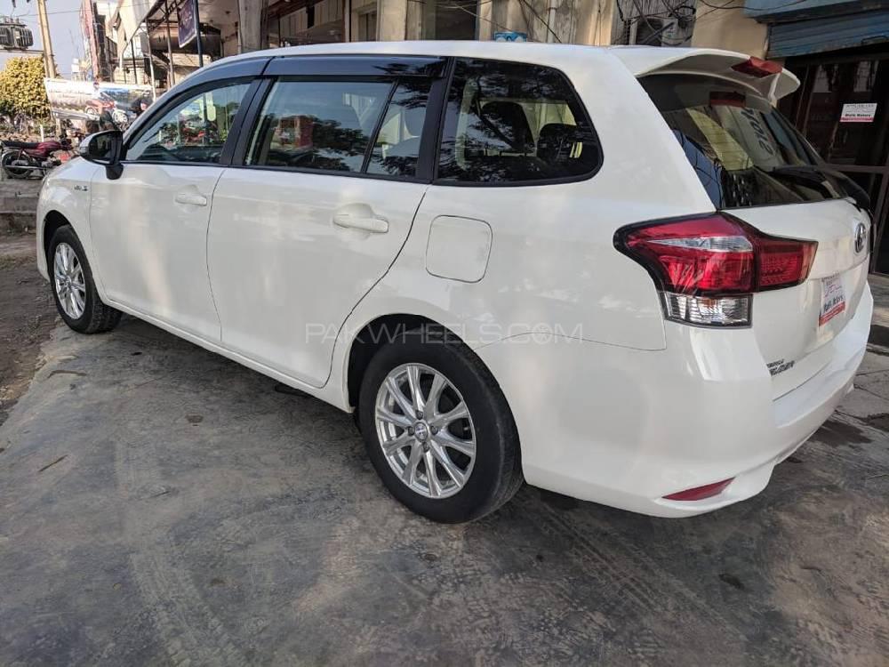 Toyota Corolla Fielder 2016 for Sale in Lahore Toyota Corolla Fielder 2016 for Sale in Lahore Image-10