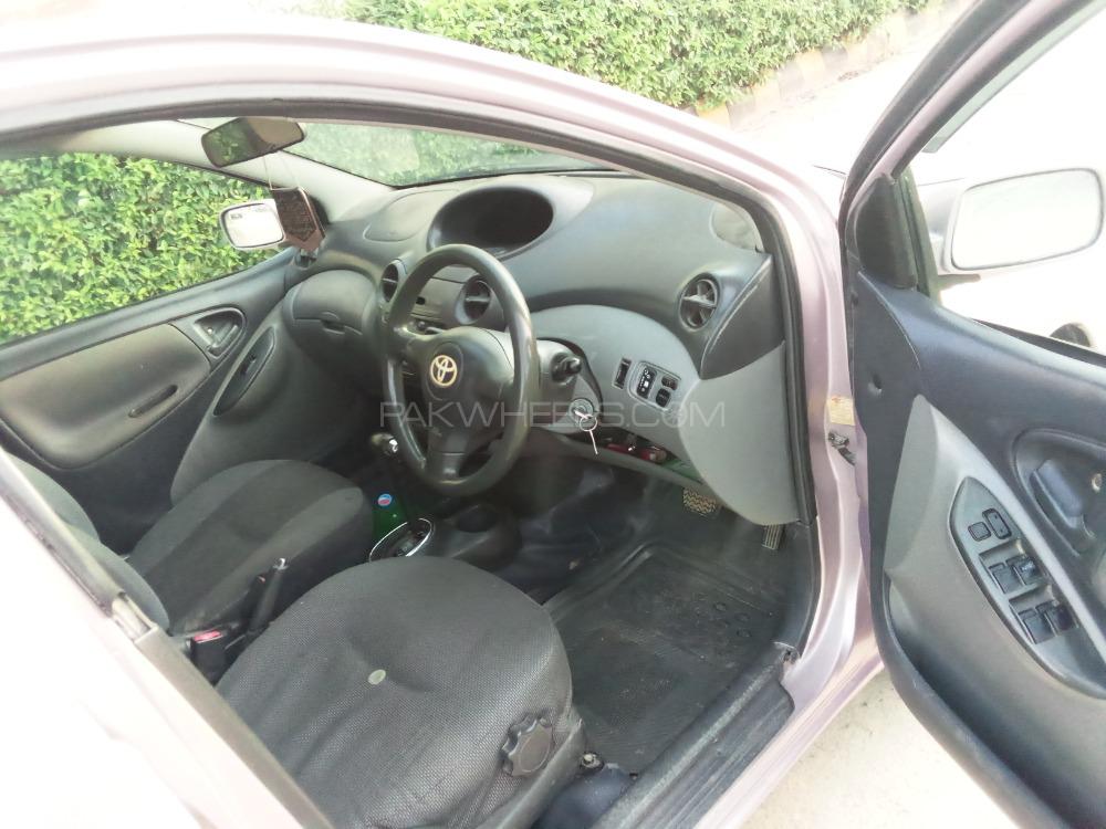 Toyota Vitz 2002 for Sale in Peshawar Image-1