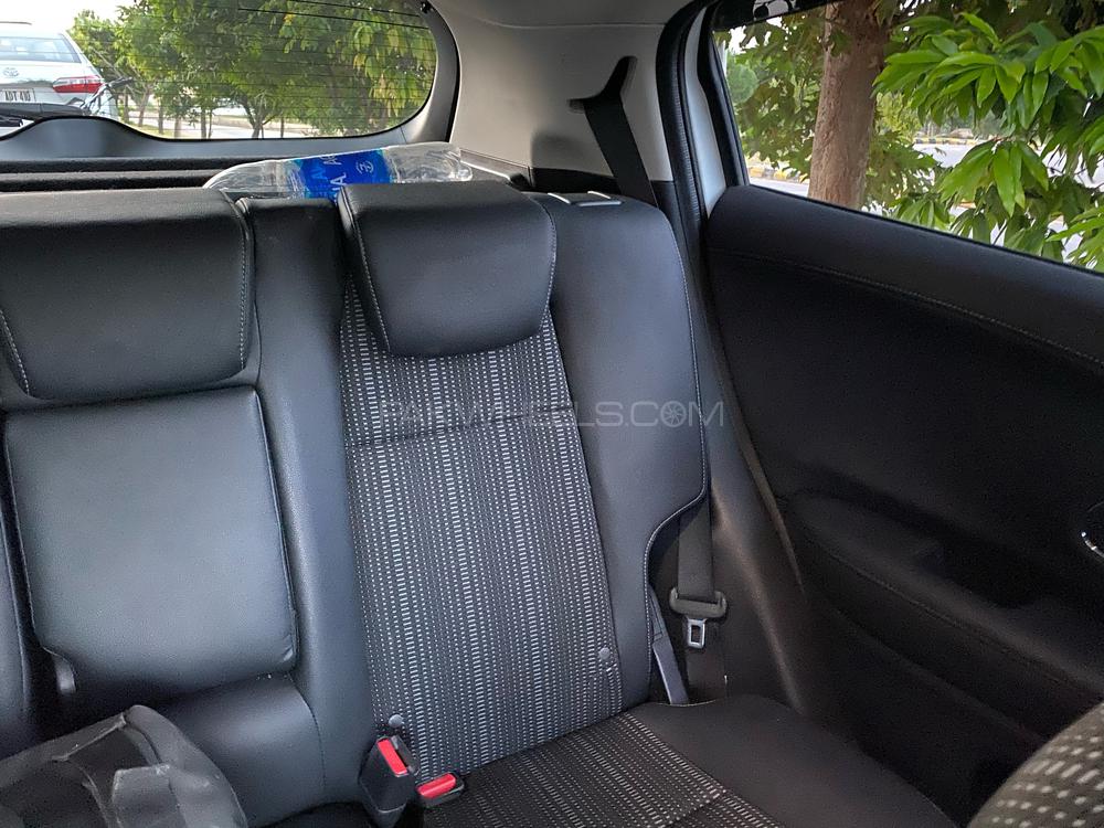 Honda Vezel 2015 for Sale in Islamabad Honda Vezel 2015 for Sale in Islamabad Image-8