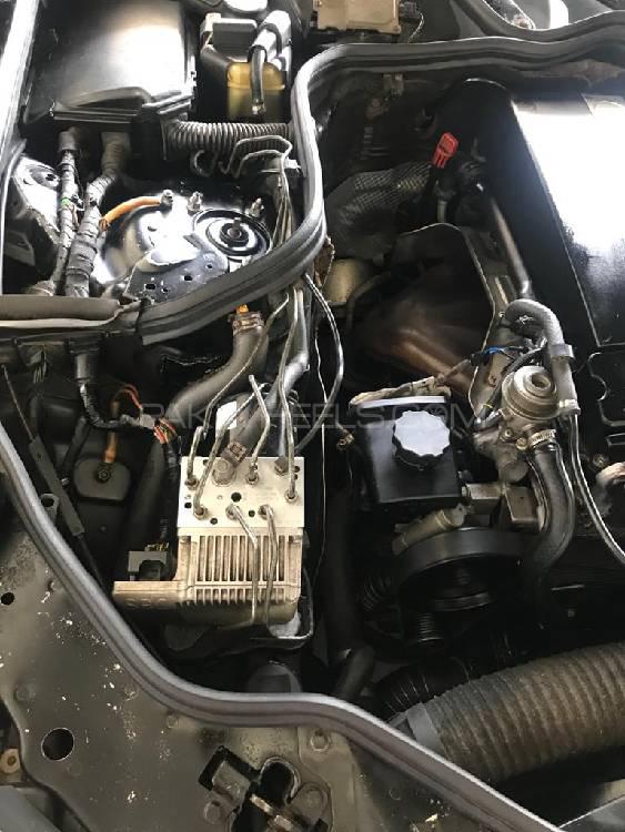Mercedes Benz E Class 2005 for Sale in Lahore Mercedes Benz E Class 2005 for Sale in Lahore Image-12