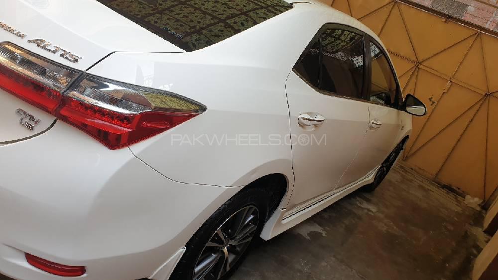 Toyota Corolla 2018 for Sale in Gujranwala Toyota Corolla 2018 for Sale in Gujranwala Image-4