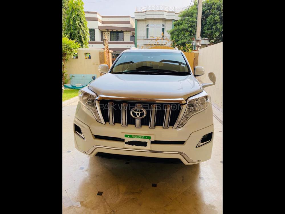 Toyota Prado 2010 for Sale in Gujranwala Image-1