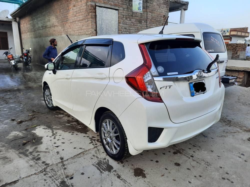 Honda Fit 2014 for Sale in Islamabad Honda Fit 2014 for Sale in Islamabad Image-2