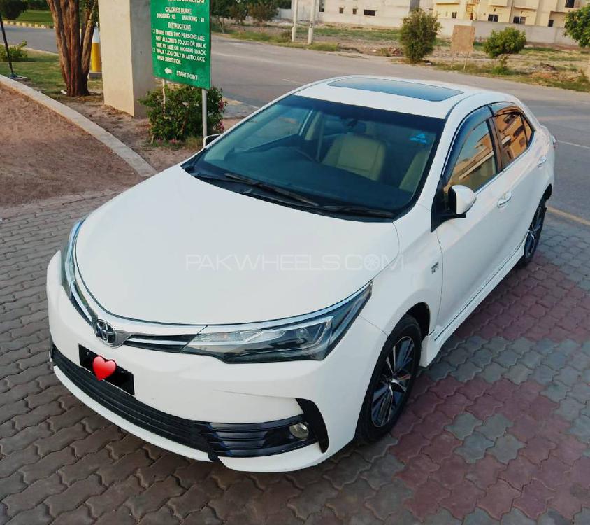 Toyota Corolla 2017 for Sale in Multan Image-1