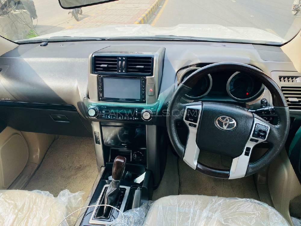 Toyota Prado 2011 for Sale in Lahore Toyota Prado 2011 for Sale in Lahore Image-7