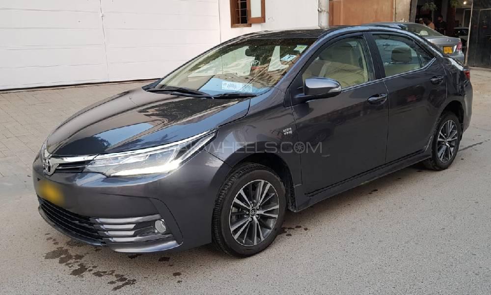 Toyota Corolla 2018 for Sale in Karachi Image-1