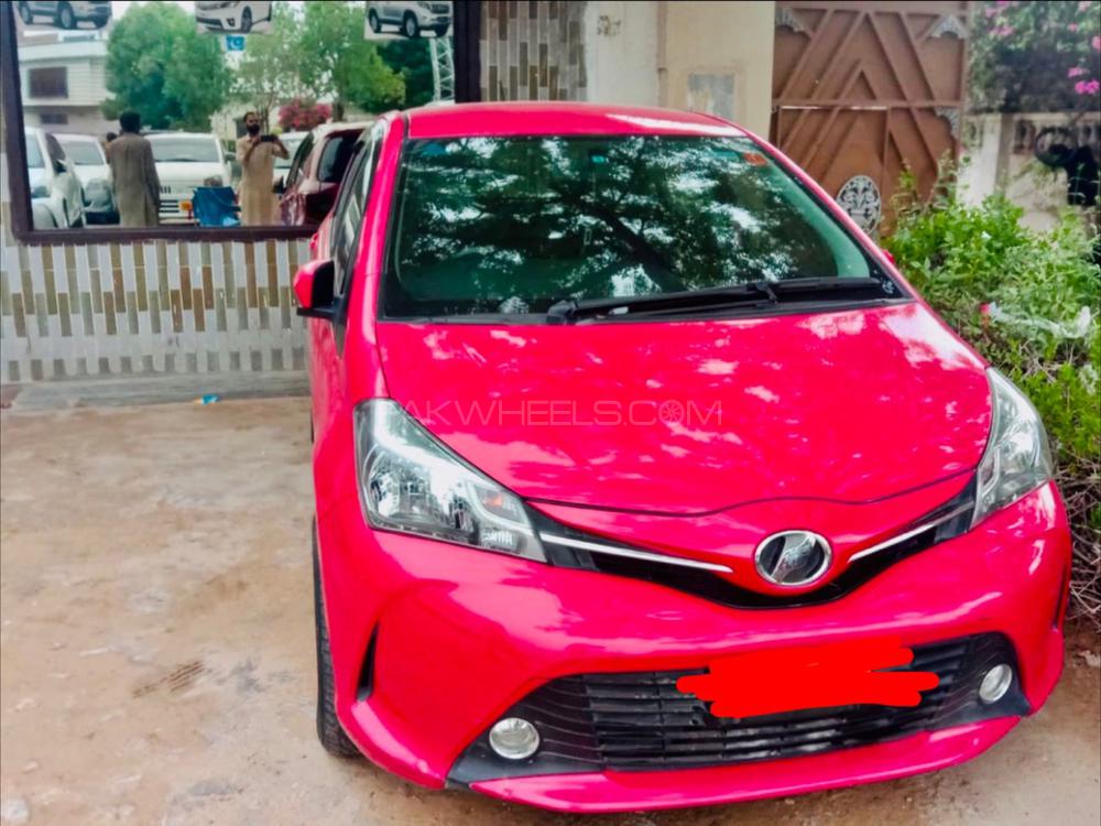 Toyota Vitz 2015 for Sale in Lahore Image-1