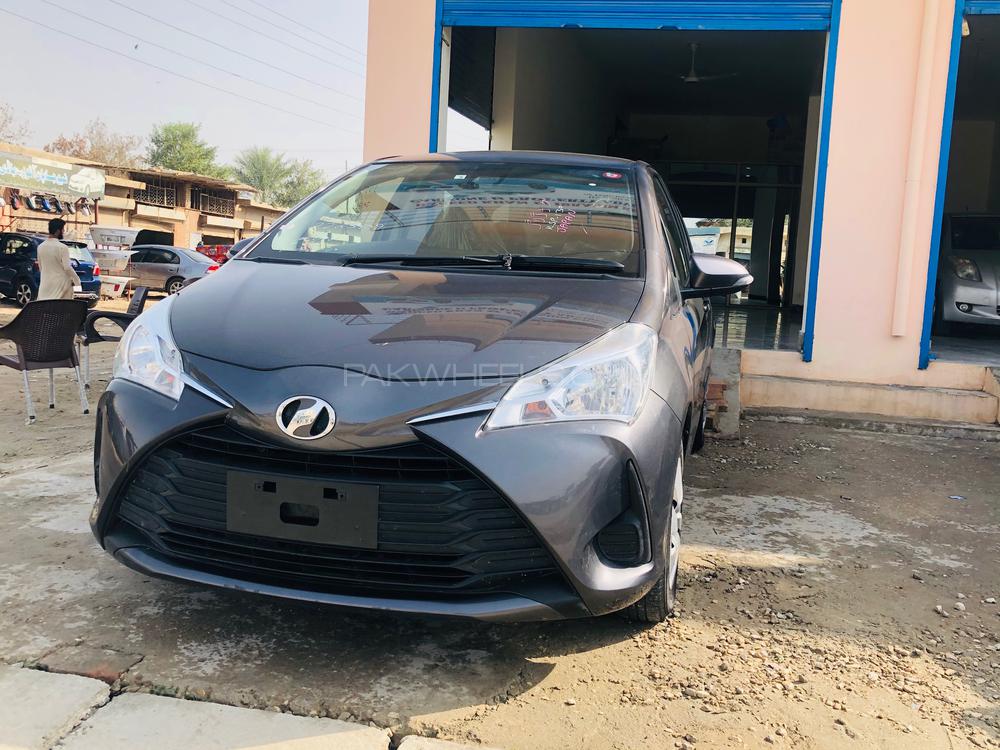 Toyota Vitz 2017 for Sale in Dera ismail khan Image-1