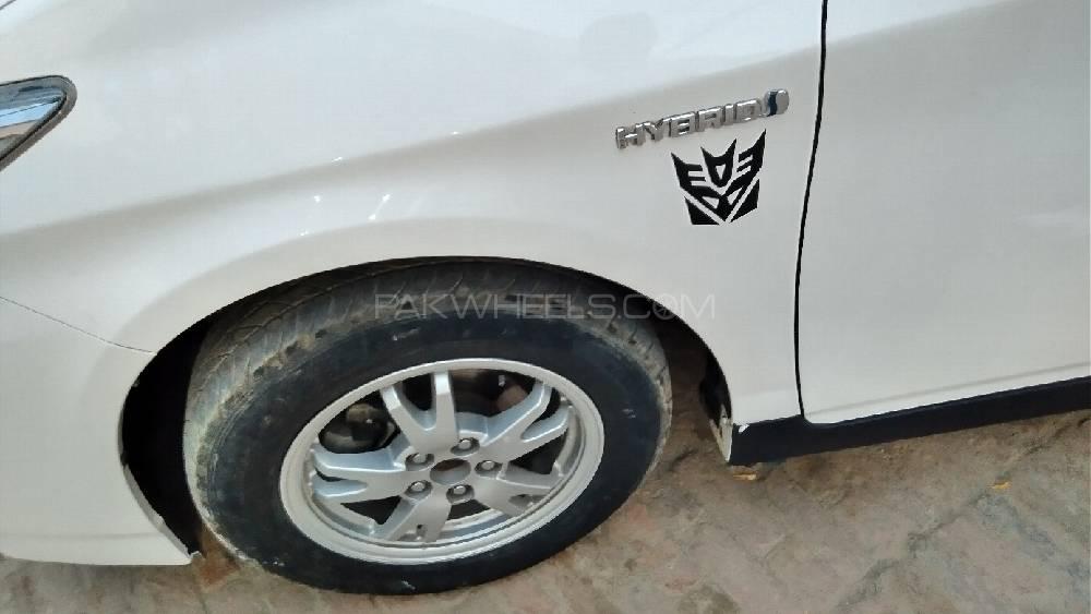 Toyota Prius 2011 for Sale in Bahawalpur Image-1