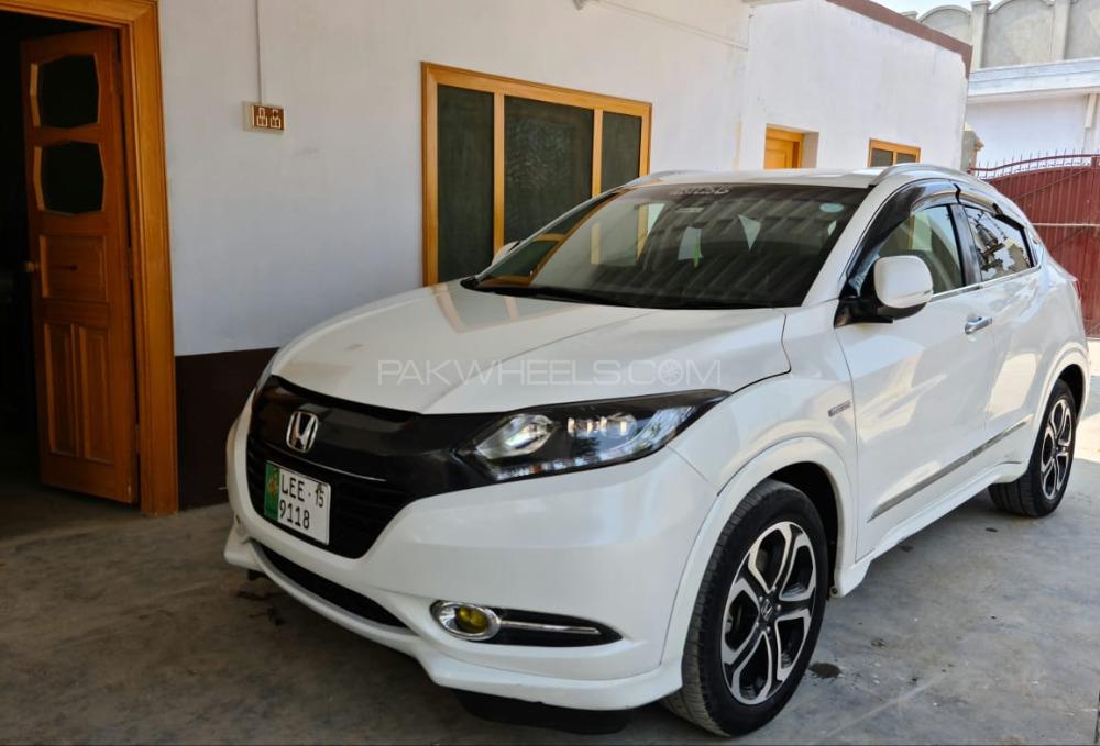 Honda Vezel 2015 for Sale in Abbottabad Image-1
