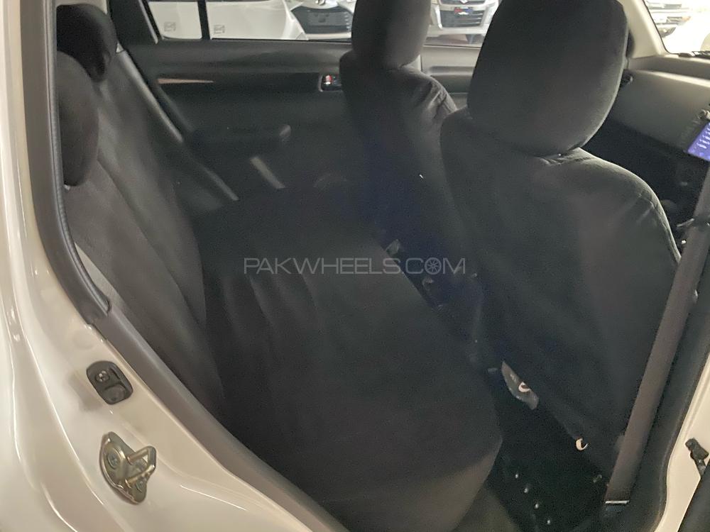 Suzuki Swift 2020 for Sale in Peshawar Suzuki Swift 2020 for Sale in Peshawar Image-4