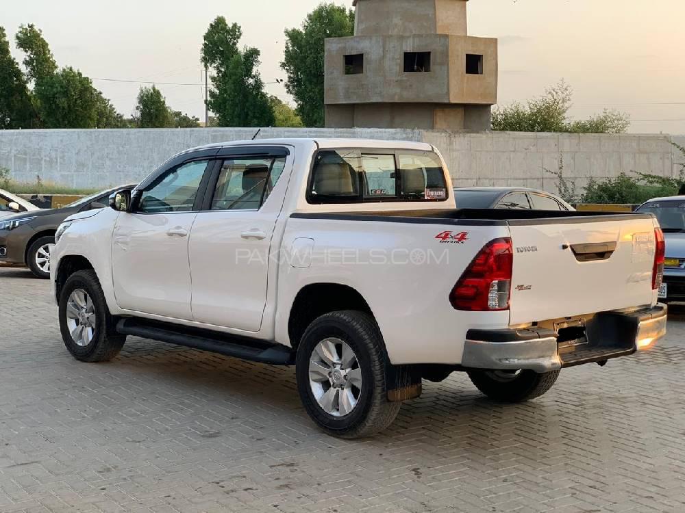 Toyota Hilux 2020 for Sale in Karachi Toyota Hilux 2020 for Sale in Karachi Image-2