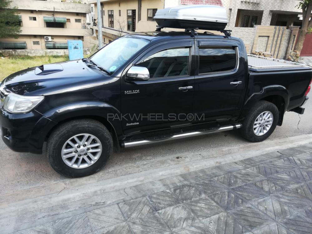 Toyota Hilux 2014 for Sale in Mardan Toyota Hilux 2014 for Sale in Mardan Image-4