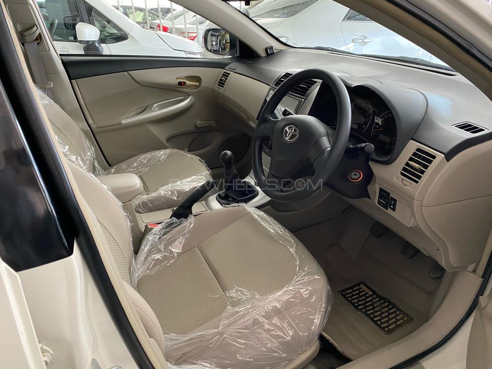 Toyota Corolla 2014 for Sale in Peshawar Toyota Corolla 2014 for Sale in Peshawar Image-9