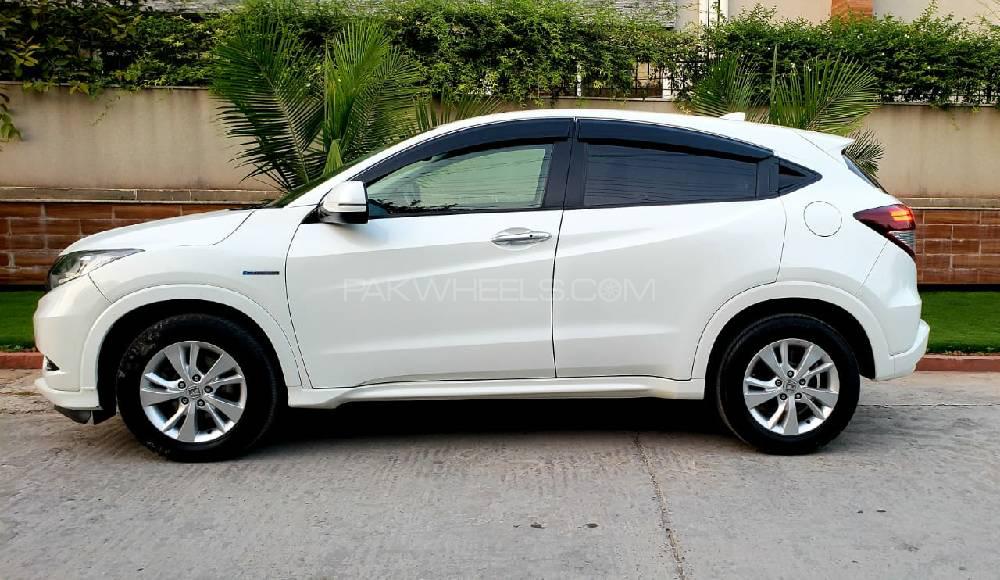 Honda Vezel 2014 for Sale in Faisalabad Honda Vezel 2014 for Sale in Faisalabad Image-4